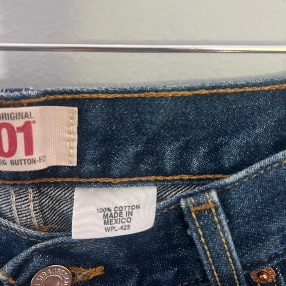 Levi’s 501 XX Dark Wash Straight Leg Button Fly Jeans 36x32